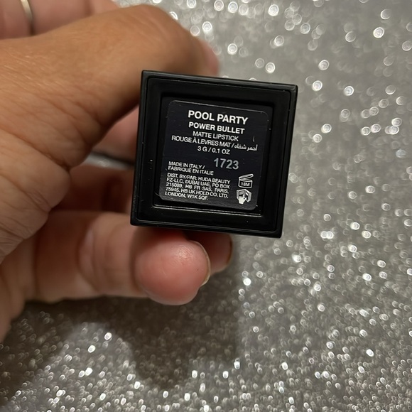 Huda Beauty Power Bullet Matte Lipstick in Pool Party - Picture 3 of 4